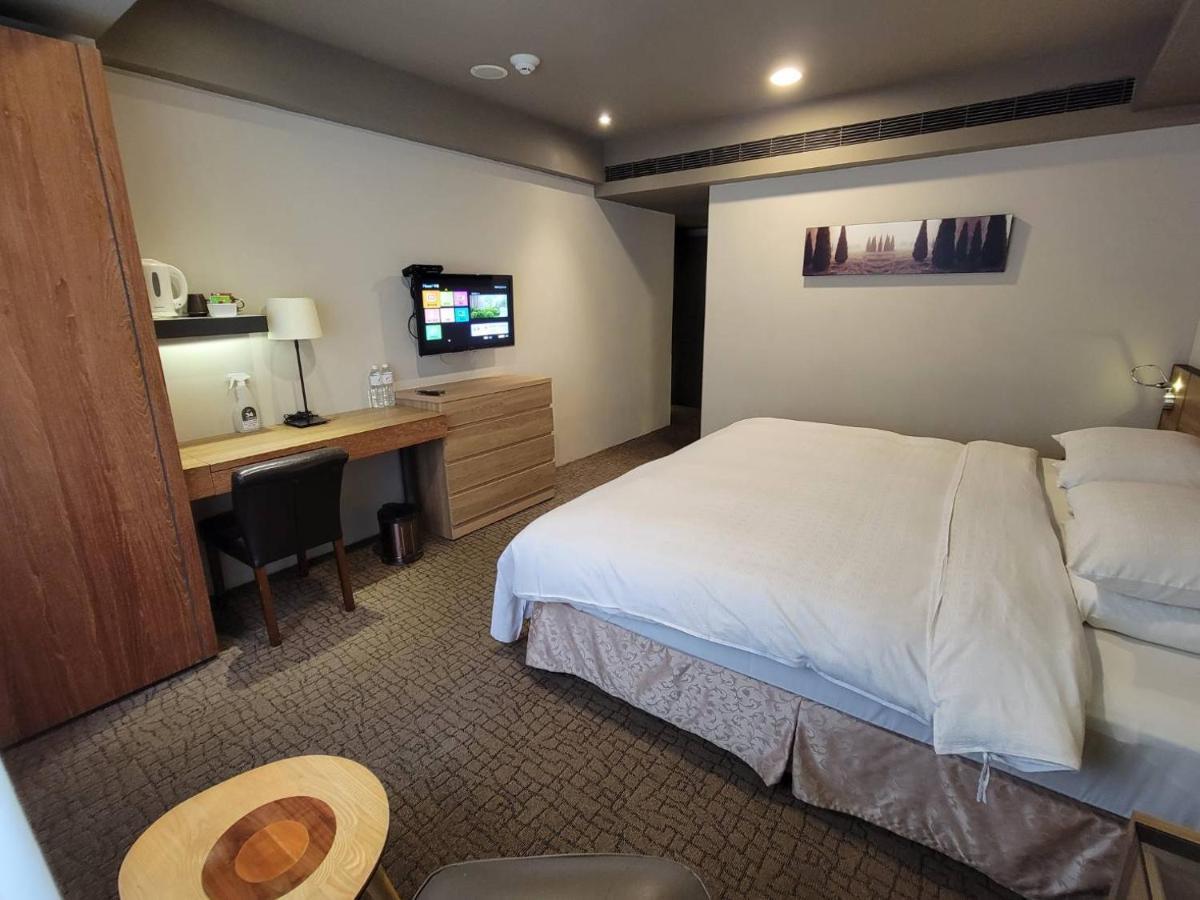 Simple + Hotel Taipei Extérieur photo