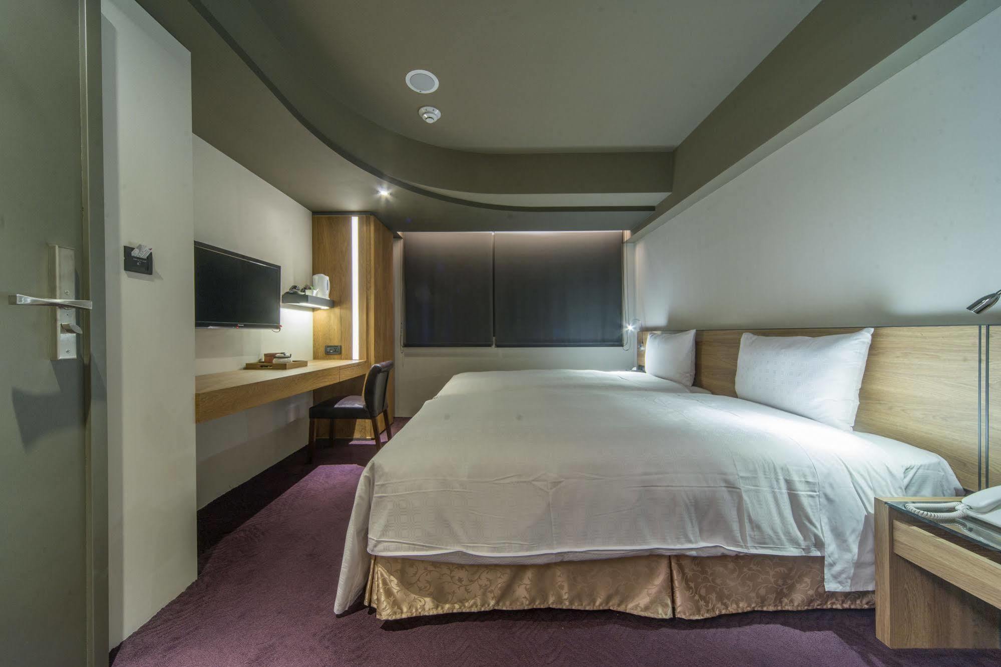 Simple + Hotel Taipei Extérieur photo