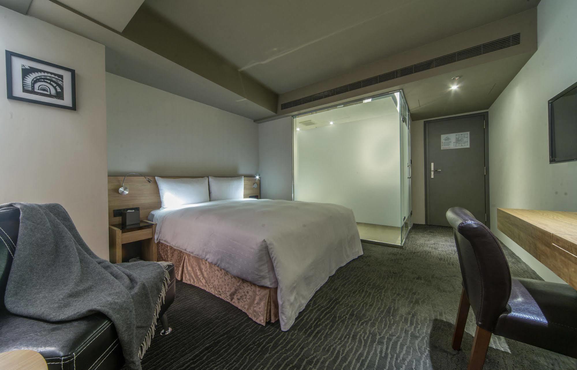 Simple + Hotel Taipei Extérieur photo